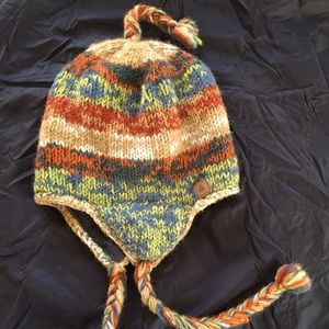 Very nice and warm Viking style hat. Fleece lined and beautiful Earth tones.